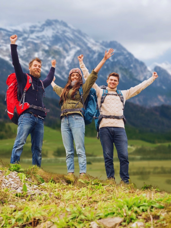 viajar solo en grupo